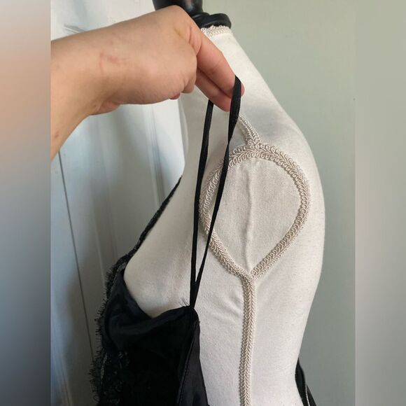 1950s Dior Style Vintage Black Lace Dress - Picture 11 of 13